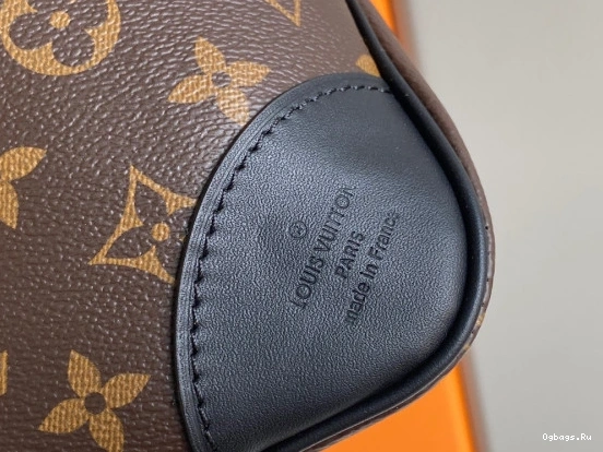 ODEON LOUIS VUITTON 0113